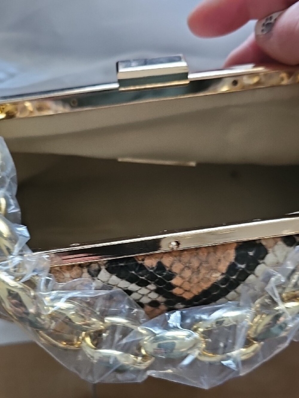 Python-Print Chain Handle Clutch – Tan/Black - Picture 6 of 6